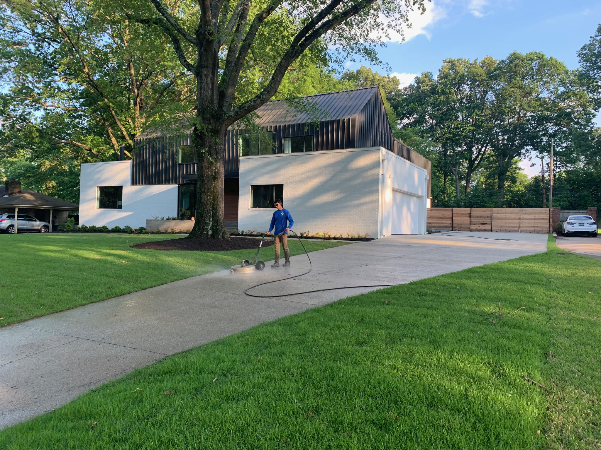 Aqua Earth Team in Action Photo