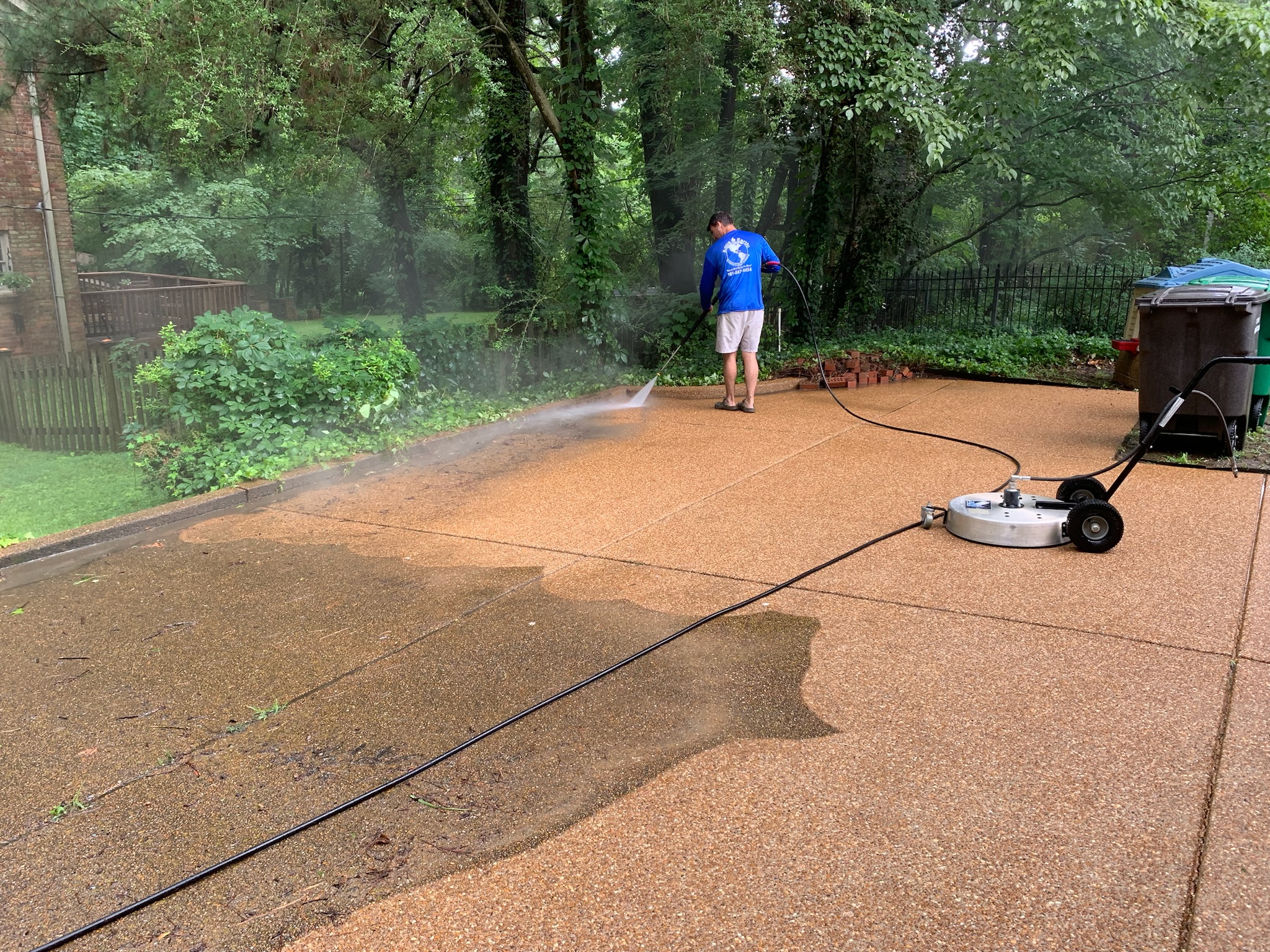 Aqua Earth Team in Action Photo