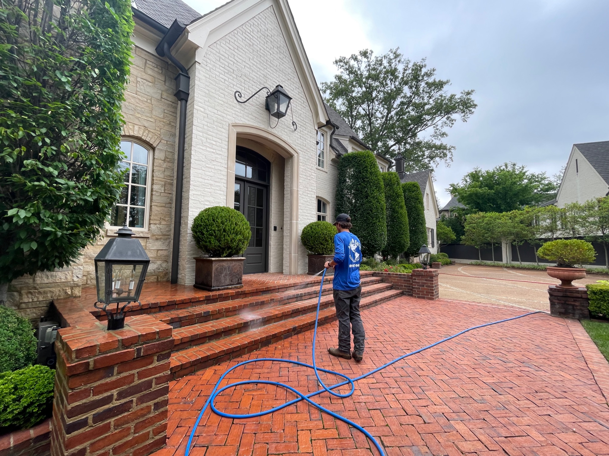 Aqua Earth Team in Action Photo